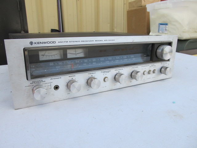 lot 87 image: Working Vintage KENWOOD Receiver