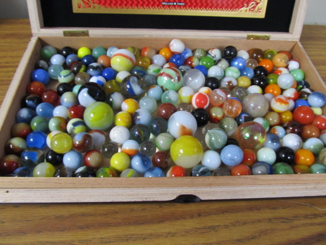 lot 98 image: Cigar Box FULL of Vintage Marbles #3