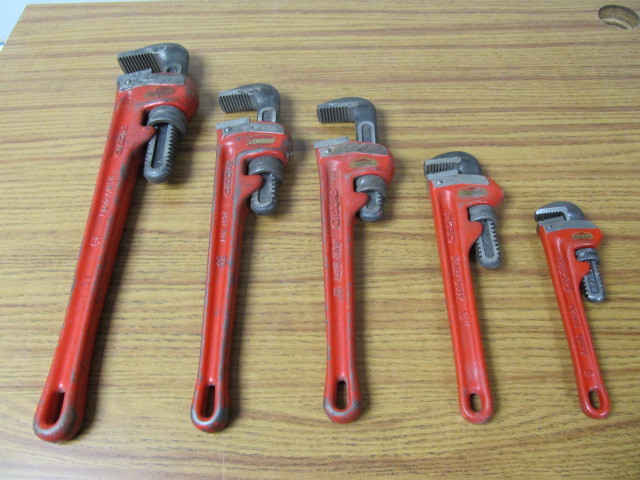 lot 118 image: NICE Vintage Heavy Duty RIDGID Wrench Set