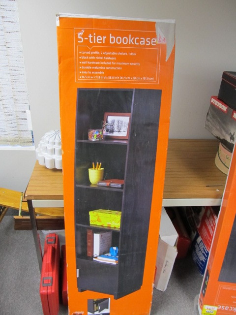 lot 136 image: NEW IN BOX 5-Tier Bookcase wCabinet
