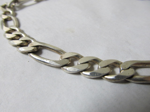 lot 8 image: Heavy Vintage Italian Sterling Silver Chain
