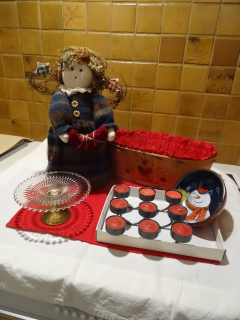 Misc home dcor. Glass pedestal wi...