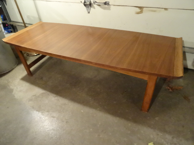 Lane Solid wood coffee table. Vinta...