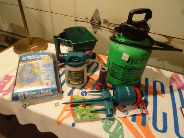 Pressure sprayer. Hand spreader. Wa...