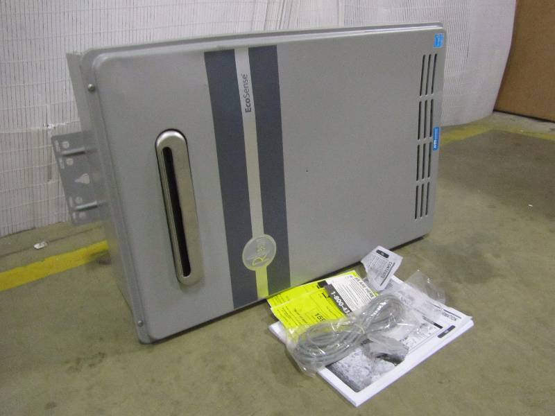 lot 35 image: 9.5 GPM 199,900 BTU Natural Gas High Efficiency Outdoor Condensing Tankless Water Heater