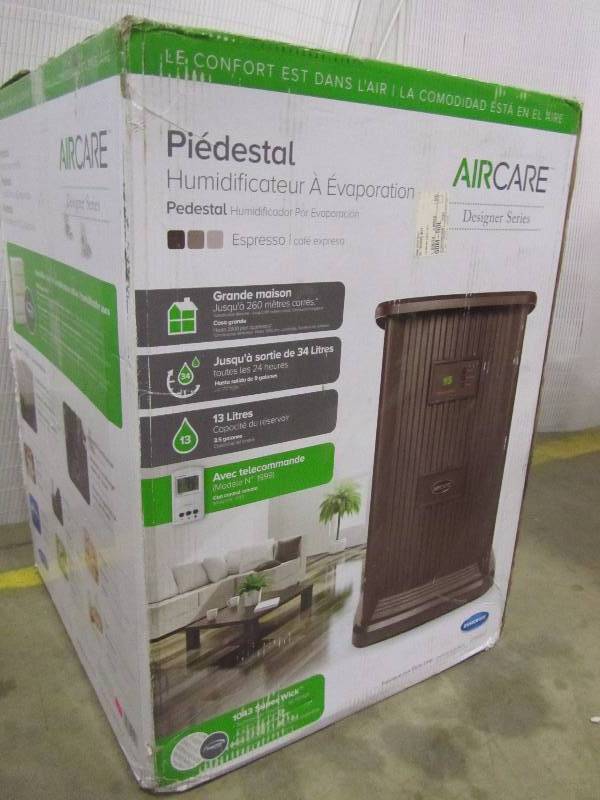 lot 38 image: AIRCARE Designer Series 3.5 gal. Evaporative Humidifier for 2,400 sq. ft.