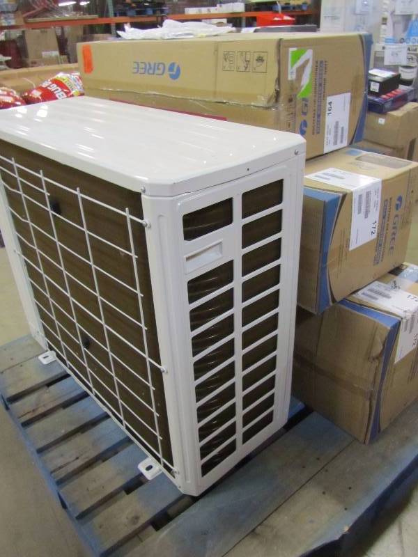 lot 48 image: Gree 24,000 BTU 18 SEER Neo Ductless Heat Pump Condenser