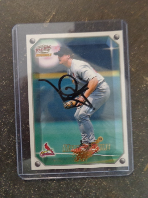 Sammy Sosa and Mark Mcgwire Autographed Cards