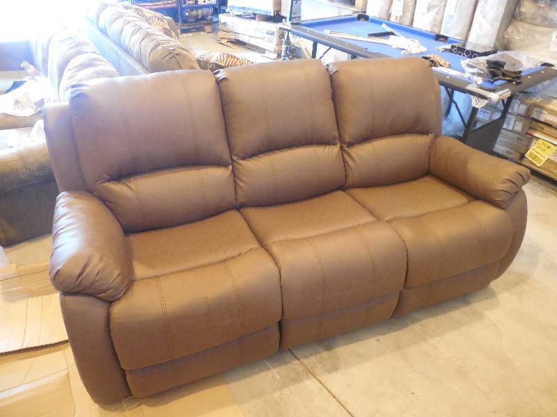McLeland Design Bennett Power Reclining Sofa