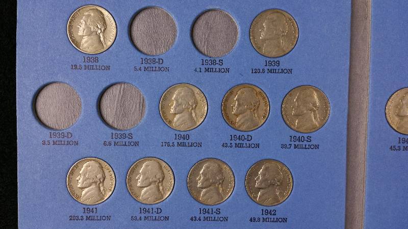 Jefferson Nickel Book, Includes War Nickels