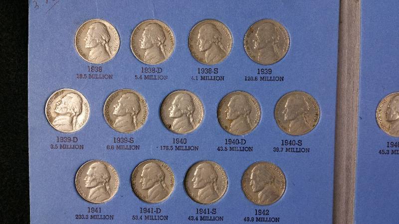 Jefferson Nickel Book, Includes War Nickels
