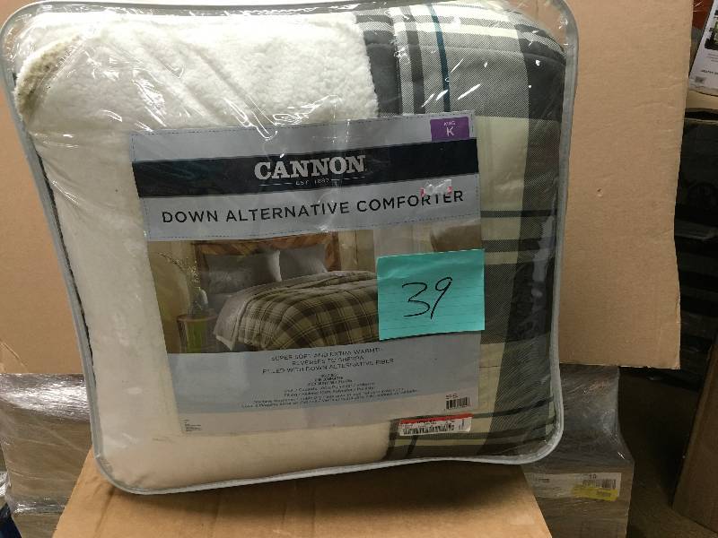 lot 39 image: Cannon Down Alternative Comforter. New Open Box