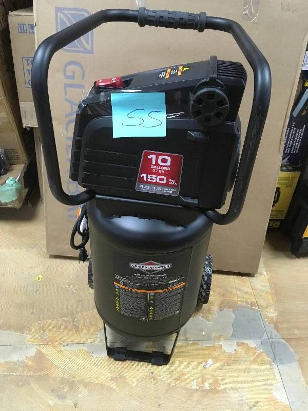 lot 55 image: Briggs & Stratton 10 Gallon 1.5 HP 150 PSI Vertical Air Tank. in like New working conditions