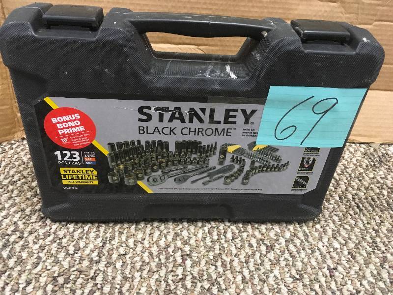 lot 69 image: Stanley 123 Piece Black Chrome Socket Set Deep Sockets.
