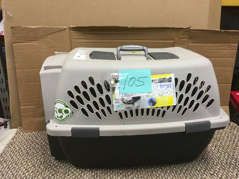 lot 105 image: Medium Pet Taxi,