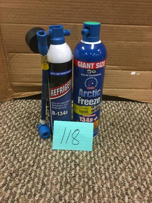 lot 118 image: Refriger R134A Auto Air Conditioning, Arctic Freeze. Open Box