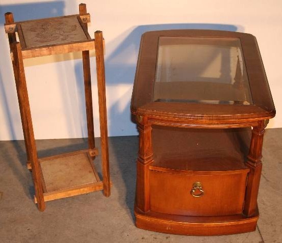 lot 13 image: Side Table and Planter Stand