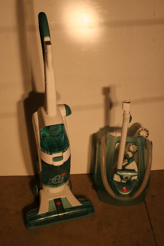 lot 29 image: Carpet Shampooer