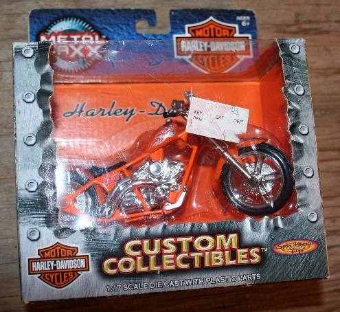 lot 45 image: Diecast Harley Davidson Motorcycle Models