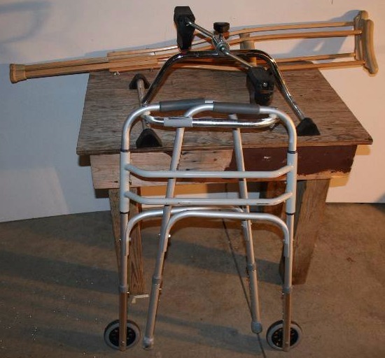 lot 47 image: Misc Medical Supplies