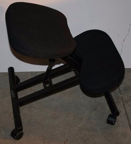 lot 50 image: Alternative Office Seating