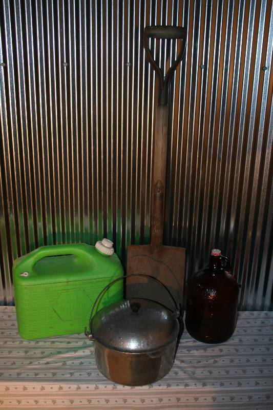 lot 79 image: Misc Housewares and More
