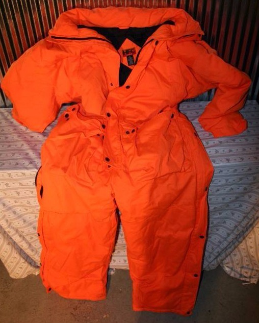 lot 89 image: Winter Hunting Outfit