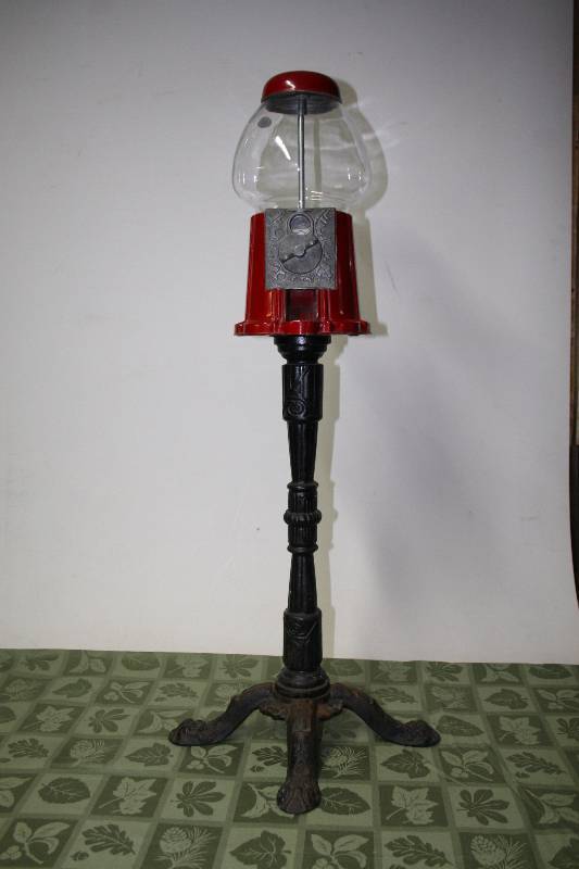 lot 95 image: Gumball Machine
