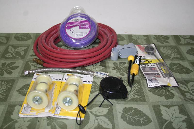 lot 107 image: Misc Garage Supplies