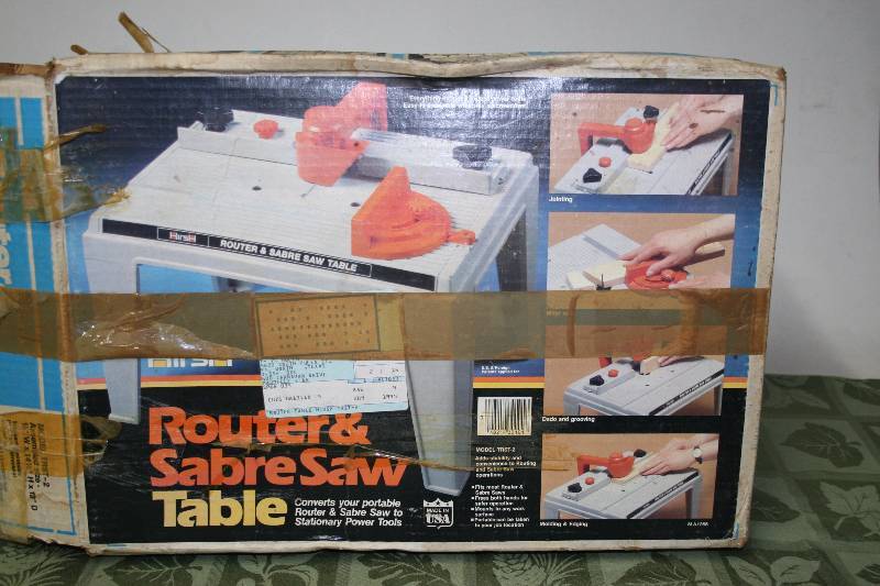 lot 110 image: Router Table