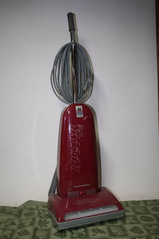lot 111 image: Vacuum