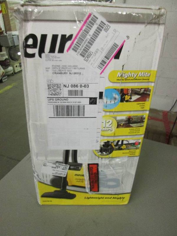 eureka mighty mite vacum new in pac...