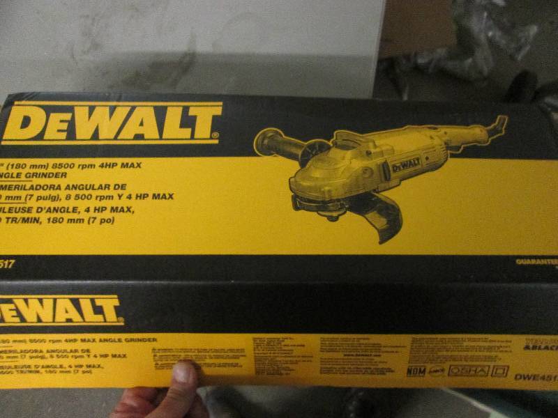 dewalt 7 angle grinder looks new t...