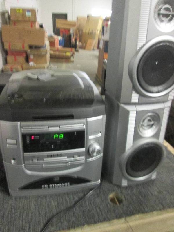 radio and cd player with speakers p...