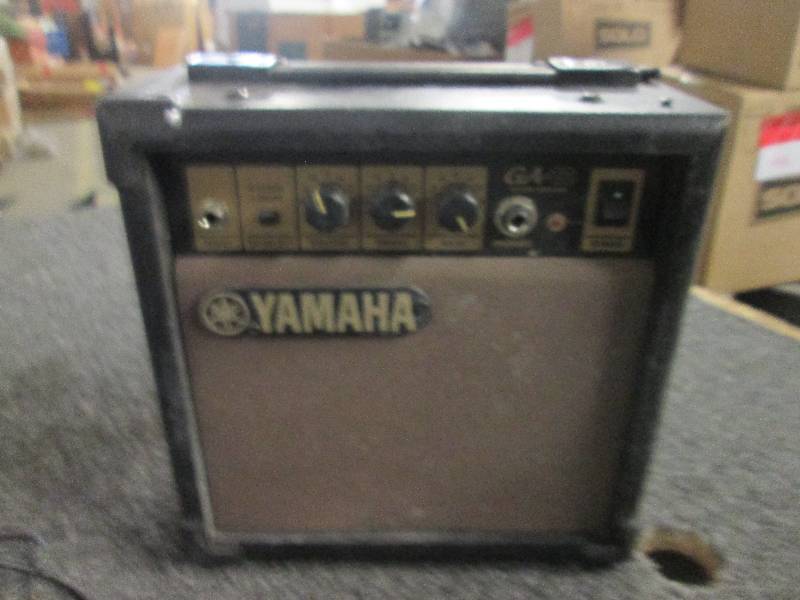 small portable yamaha guitar amplif...