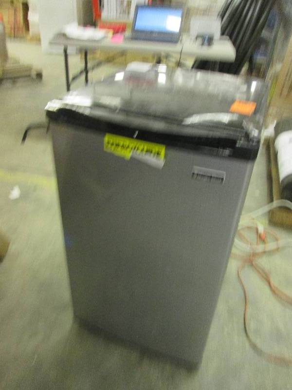 magic chef fridge tested and works ...