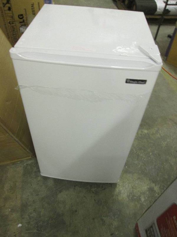 magic chef 3.5 cuft compact fridge ...
