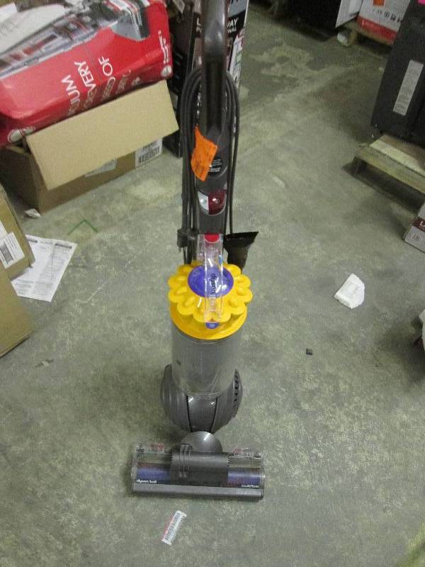 dyson ball vacum tested and works ...