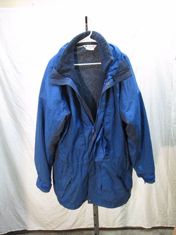 columbia Jacket size Large zip out liner