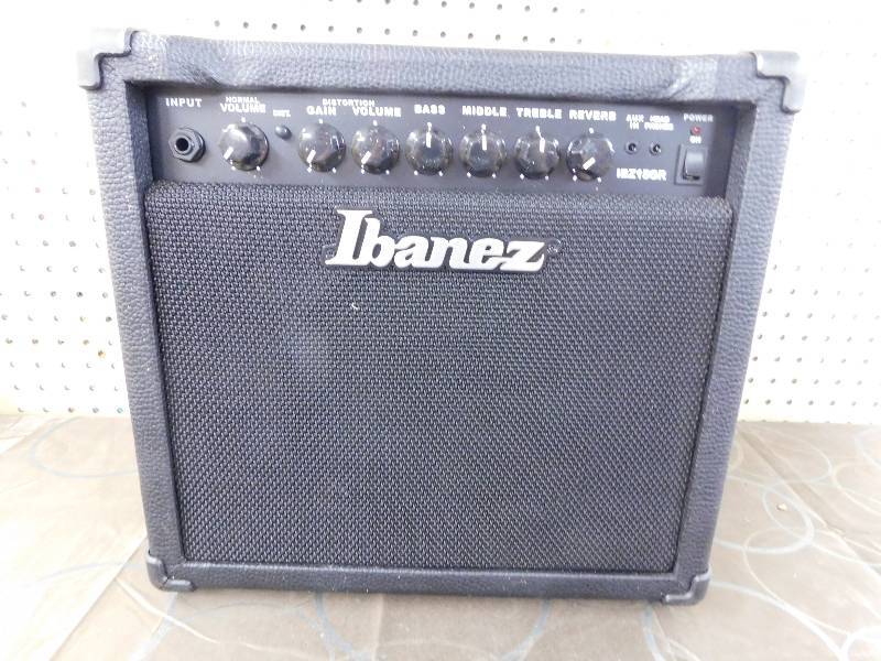 lot 195 image: IBANEZ GUITAR 15WATT AMP