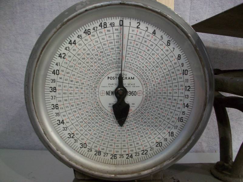 lot 14 image: Postal Scale