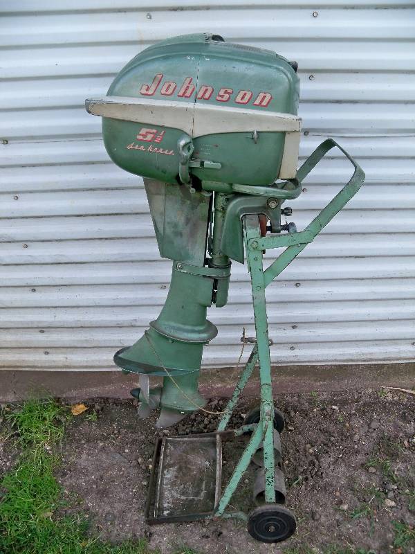 lot 2 image: Johnson Boat Motor