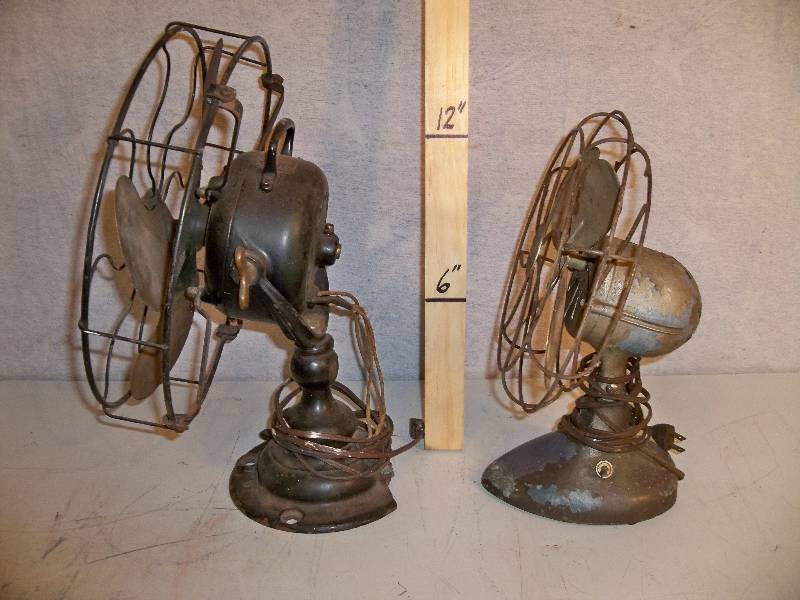 lot 20 image: Old Emerson Fan