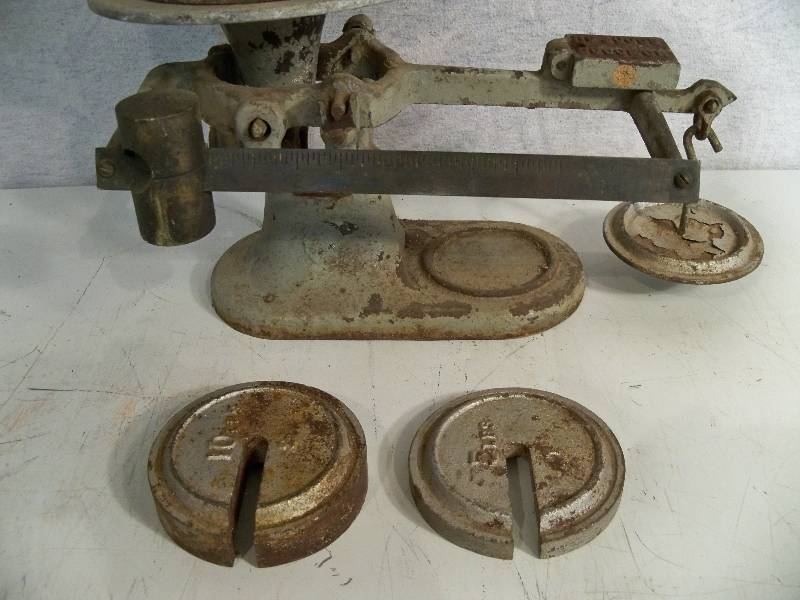 lot 21 image: Hardware Scale