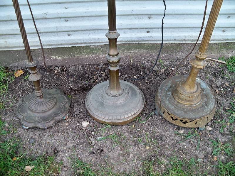 lot 22 image: Vintage Lamps