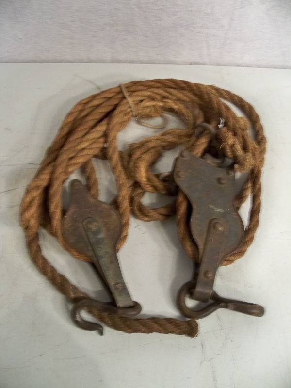 lot 32 image: Old Fence Stretchers