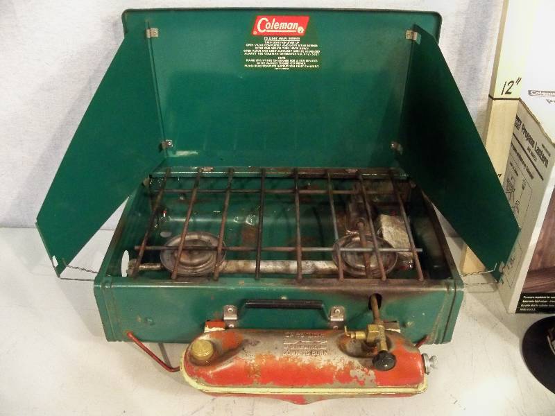 lot 35 image: Coleman Camp Stove