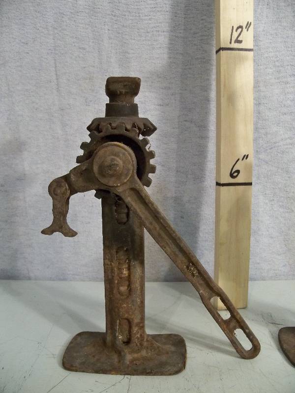 lot 44 image: Ford Car Jacks