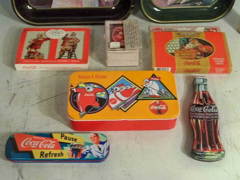 lot 49 image: Coca-Cola Trays