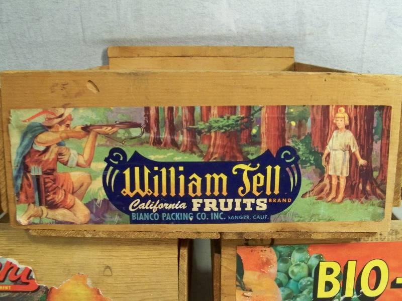lot 72 image: Fruit Boxes